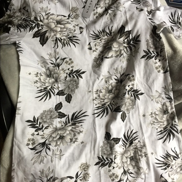 PAC SUN floral t - Picture 4 of 7